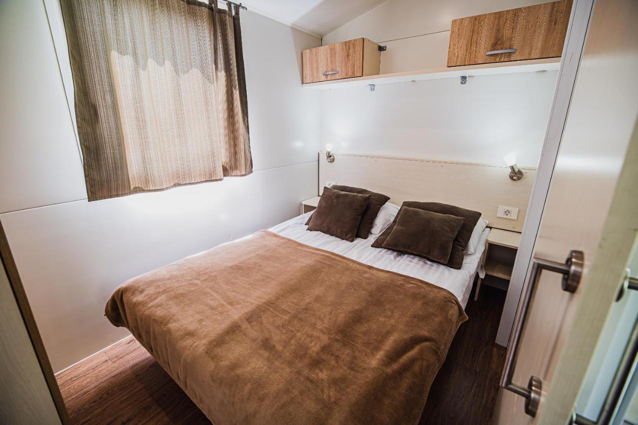 Lake View Mobile Homes With Thermal Riviera Tickets In Terme Catez Catez ob Savi Luaran gambar